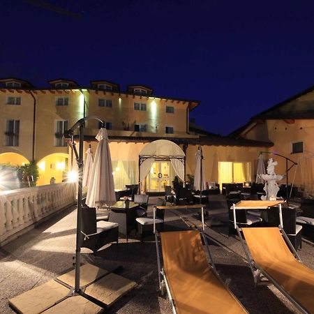 Hotel Borgo Dei Poeti Romantik Wellness & Spa Manerba del Garda Exterior photo