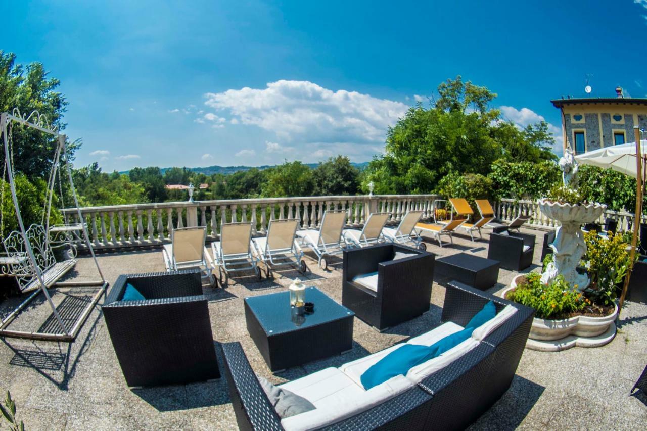 Borgo Dei Poeti Romantik Hotel Manerba del Garda Exterior photo